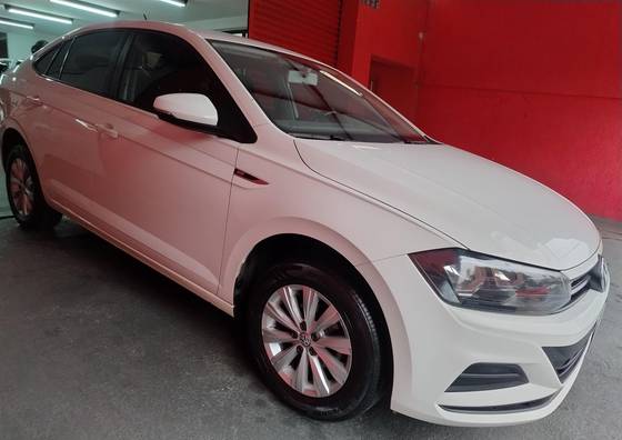 VOLKSWAGEN VIRTUS 1.6 MSI TOTAL FLEX AUTOMÁTICO